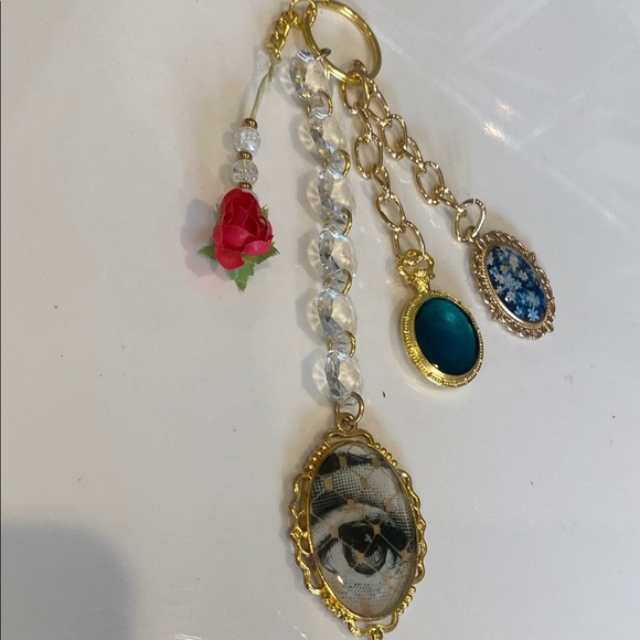 ✨Fornasetti Style Gold Bag Charm Purse Keychain Italian Art Face Motif Y2K Art - Picture 6 of 8